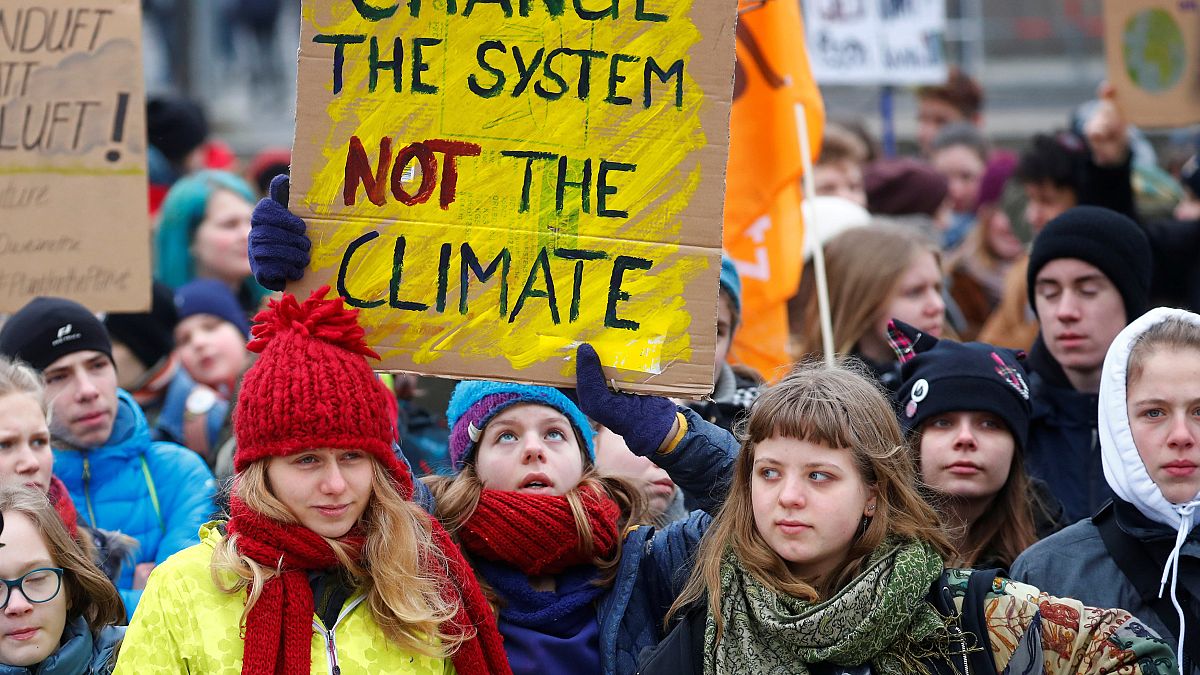 Акции протеста вместо уроков: школьники против изменения климата