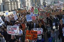 Demonstrationen statt Unterricht: Schüler gehen weltweit für besseren Klimaschutz auf die Straßen