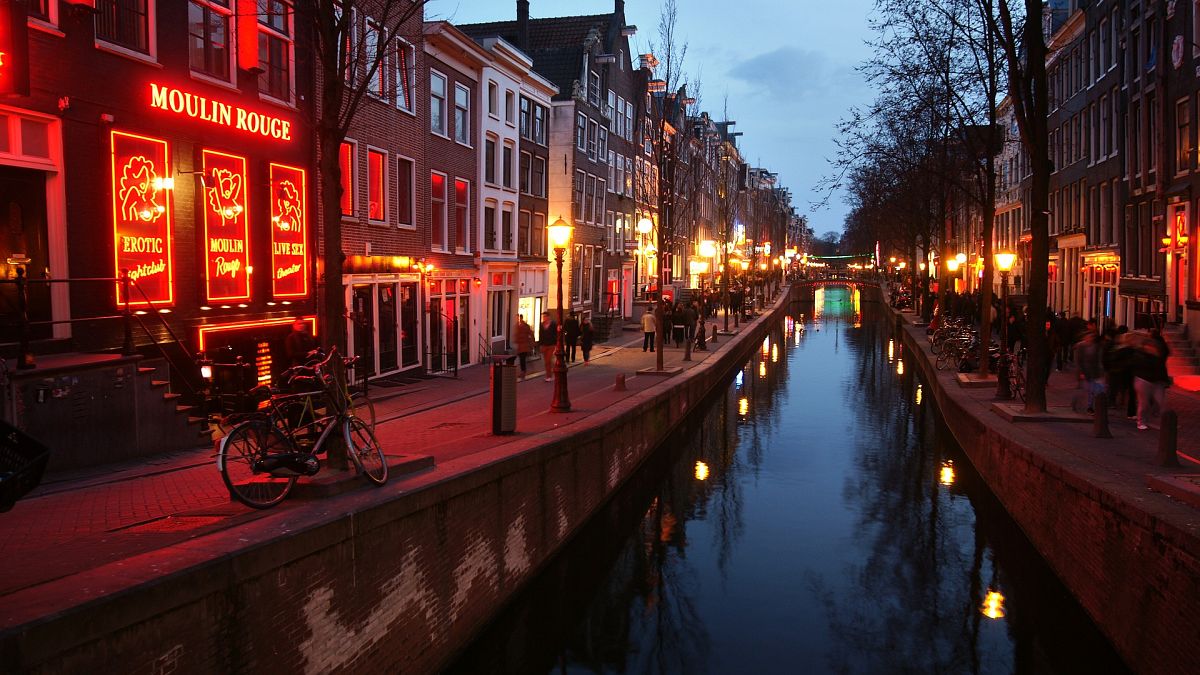 Amsterdam Belediye Başkanı: Fuhşun turist çekmesi aşağılayıcı ve kabul edilemez