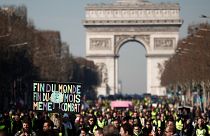 مظاهرات جديدة للسترات الصفراء بفرنسا وتراجع لأعداد المشاركين