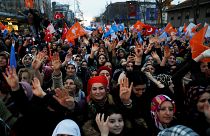90.000 Geisterwähler und viele Geschenke vor Kommunalwahl in Türkei