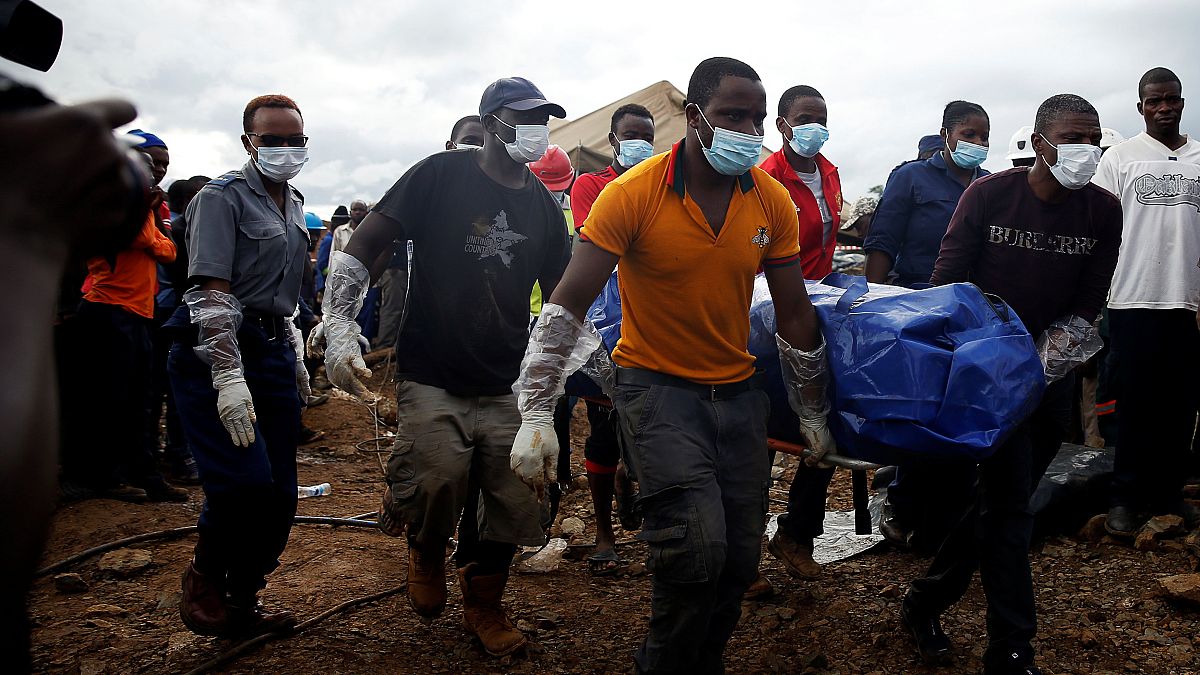 Zimbabve: Altın arayan 22 madencinin cansız bedenine ulaşıldı