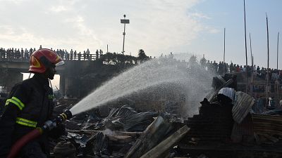 حريق بمنطقة عشوائيات في بنغلادش يسفر عن ثمانية قتلى على الأقل 