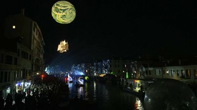 Venezia: Carnevale al via con "Tutta colpa della Luna"
