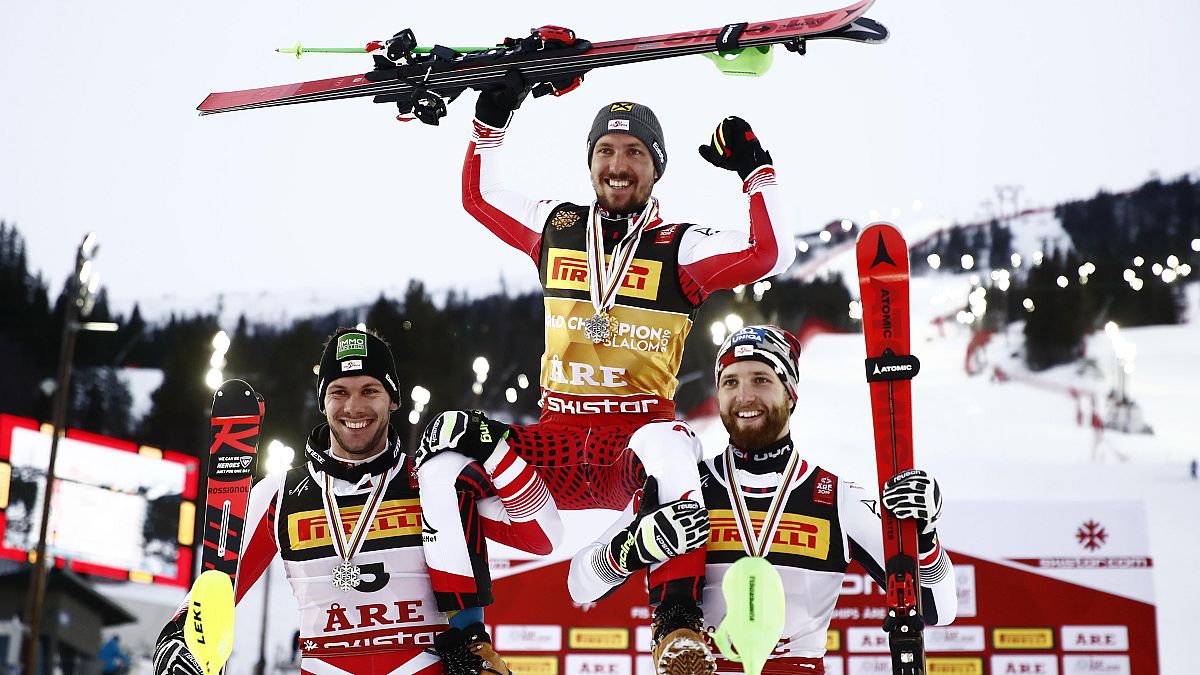 Austríacos dominam slalom na Suécia