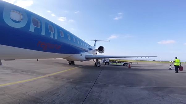 Primi effetti della Brexit: crac Flybmi, disagi per centinaia di passeggeri Primi effetti della Brexit: crac Flybmi, disagi per centinaia di passeggeri