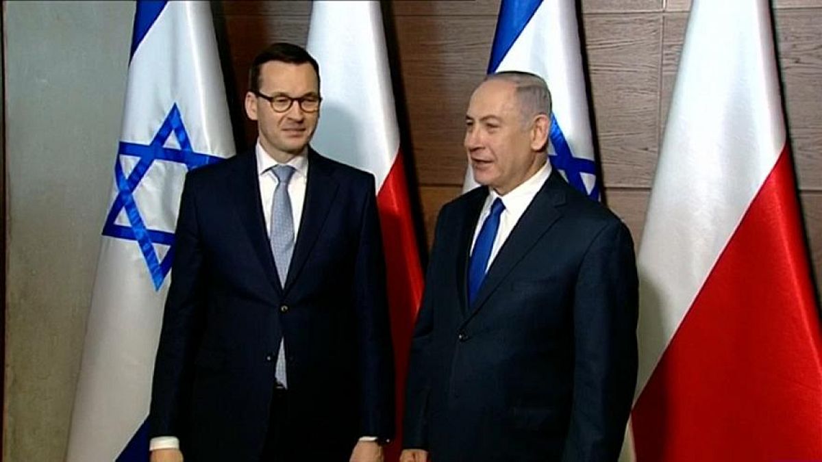 بولندا تستدعي سفيرة إسرائيل لديها ورئيس الوزراء البولندي يلغي زيارة لإسرائيل