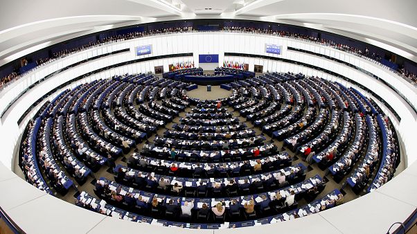 AP'den seçim anketi: Liberaller ve milliyetçiler oylarını artıracak, iki dev parti kan kaybedecek AP'den seçim anketi: Liberaller ve milliyetçiler oylarını artıracak, iki dev parti kan kaybedecek