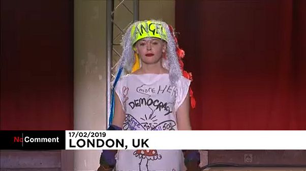 A demokrácia mellett Vivienne Westwood A demokrácia mellett Vivienne Westwood