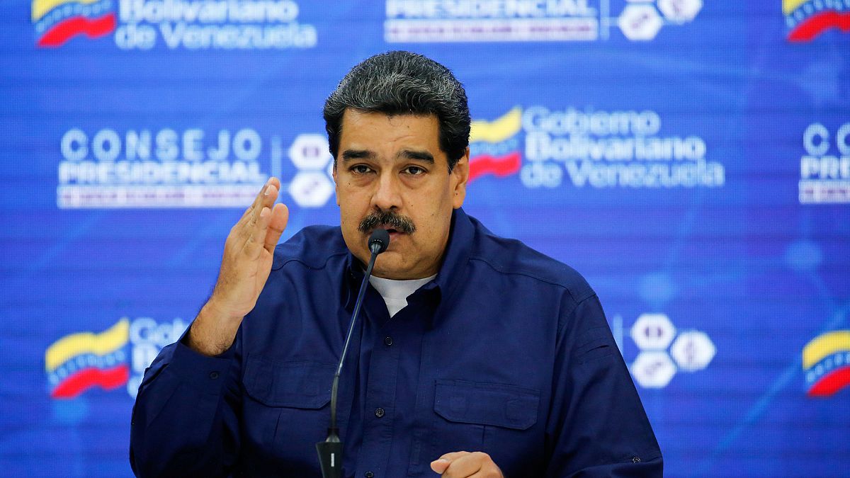 Bohócnak és önjelöltnek nevezte Maduro Guaidót