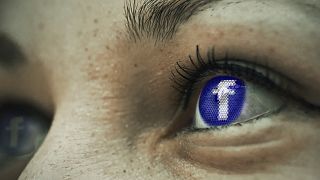 Компания Facebook заблокировала три канала, которые поддерживает Россия