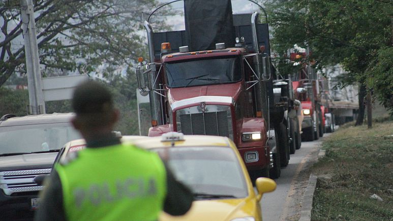 UE vai reduzir 30% das emissões de CO2 de pesados