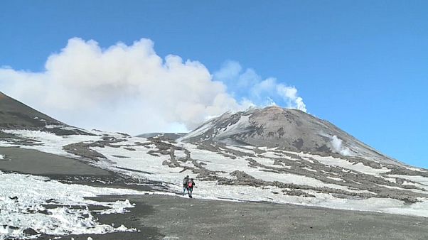 Ätna: Aschewolken über Sizilien Ätna: Aschewolken über Sizilien