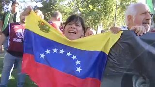 Tüntetés Maduro mellett