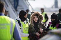 Autoridades españolas arrestaron a mujer marroquí en Barcelona, marzo 2015.
