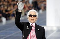 Fendi rinde homenaje a Karl Lagerfeld
