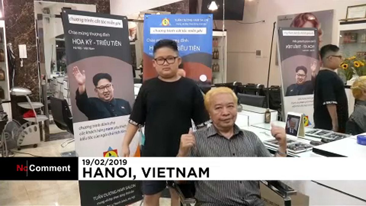 Kim Dzsongun frizurája és Trump hajszíne a sláger Vietnámban