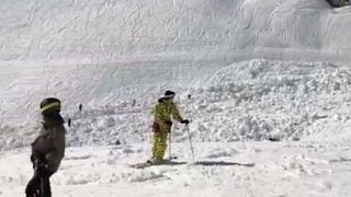 One person dies following avalanche in Swiss ski resort