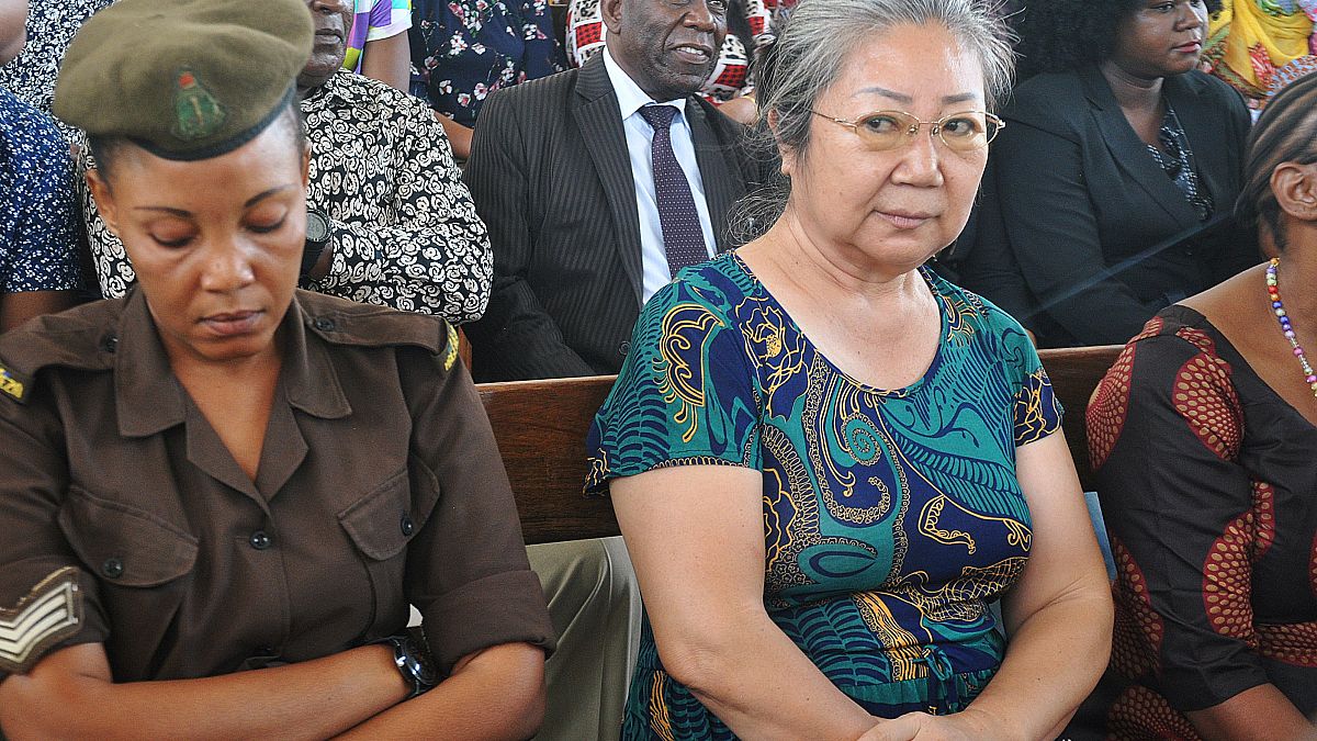 ملكة العاج أثناء جلسة المحكمة في تنزانيا