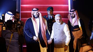 Hindistan Başbakanı Modi Prens Selman için protokolü yıktı