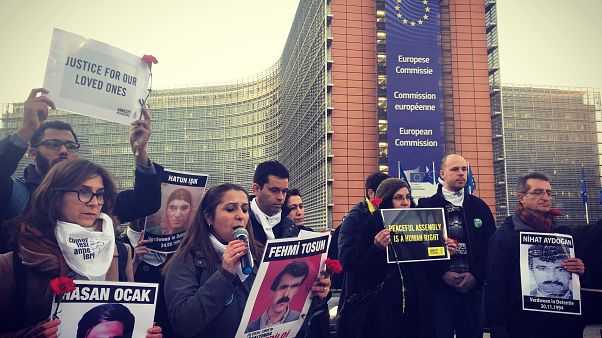 Cumartesi Anneleri Brüksel'de: 'Pes etmeyeceğiz' Cumartesi Anneleri Brüksel'de: 'Pes etmeyeceğiz'