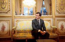Le Sénat français tire à vue sur trois hommes du président Macron