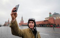 Rusya askerlerin mesai saatlerinde akıllı telefon kullanmasını yasaklıyor