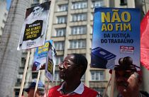Bolsonaro quer mudar regime de pensões no Brasil