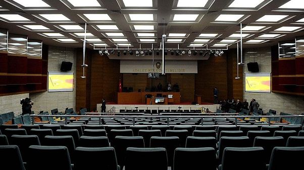 Can Dündar hüküm giymişti: Aydınlık Gazetesi çalışanları MİT TIR'ları haberinden ceza almayacak Can Dündar hüküm giymişti: Aydınlık Gazetesi çalışanları MİT TIR'ları haberinden ceza almayacak