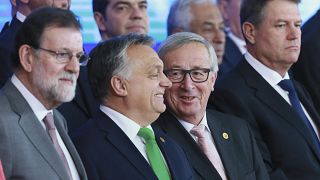 Juncker jóbarátjának nevezte Orbánt