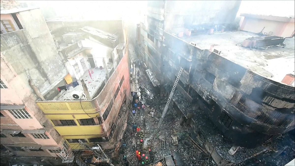 ساختمان‌های داکا، پایتخت بنگلادش در کام آتش