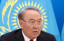 Kazakistan Devlet Başkanı Nursultan Nazarbayev 'korkak' dediği hükümeti feshetti
