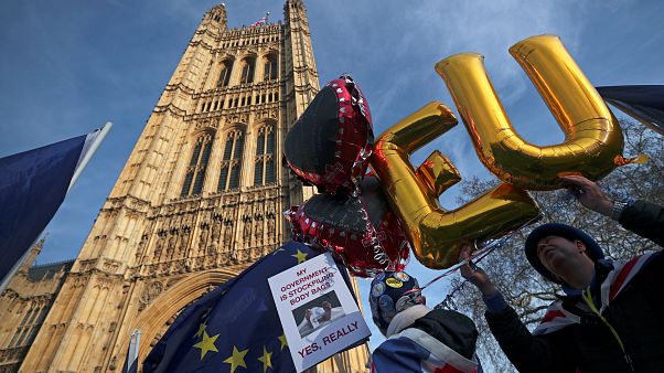 Amendment to May's Brexit deal could protect UK and EU citizens' rights Amendment to May's Brexit deal could protect UK and EU citizens' rights