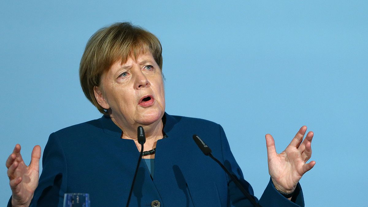EU-Streit mit Ungarn: Merkel positioniert sich pro Juncker 