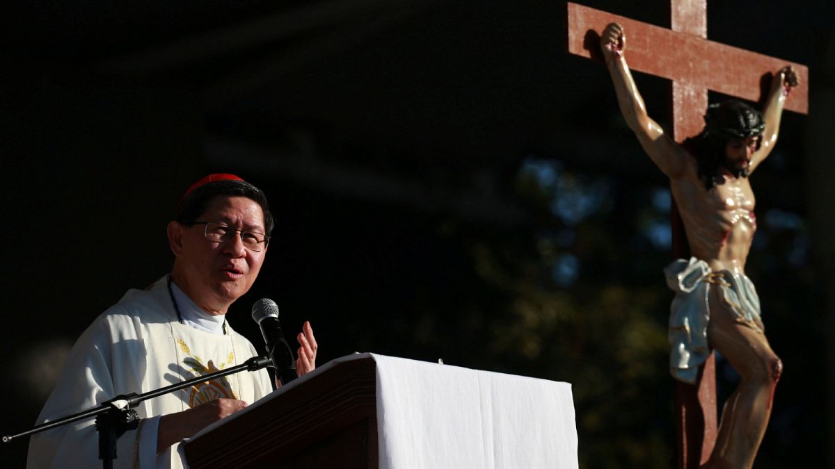 رئيس أساقفة الفلبين الكاردينال لويس تاغلي