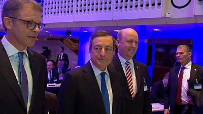 "75% dos cidadãos da UE são a favor do euro" - Mario Draghi