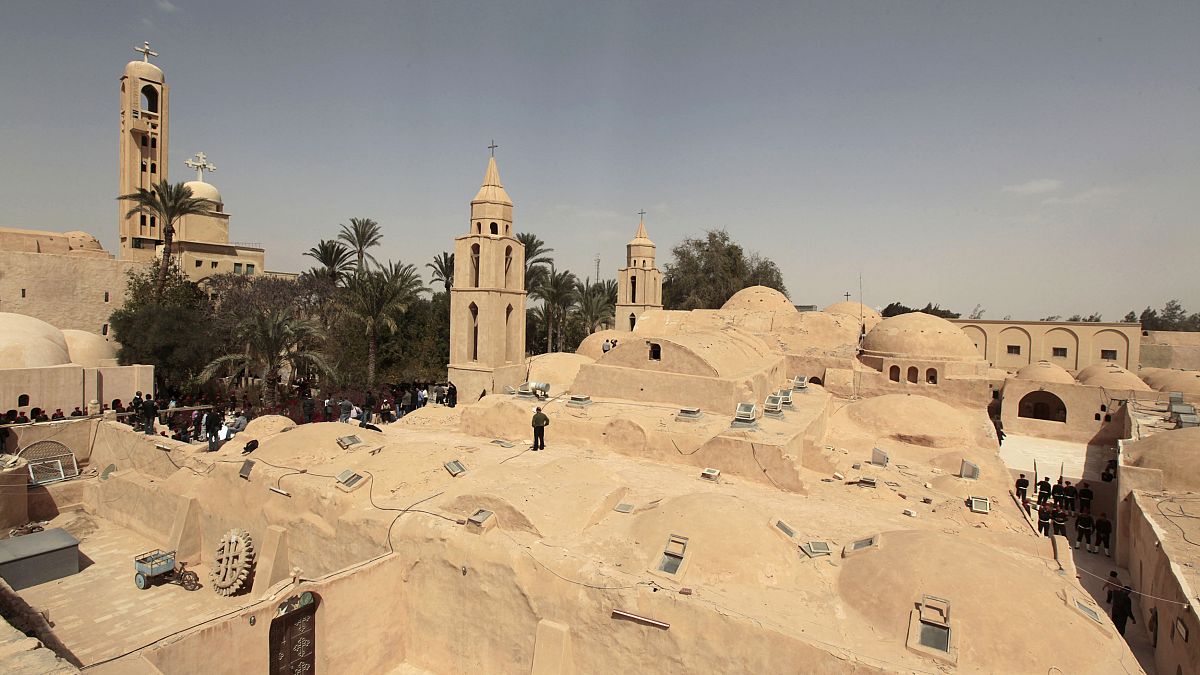منظر عام لدير القديس الأنبا بيشوي بوادي النطرون شمال القاهرة
