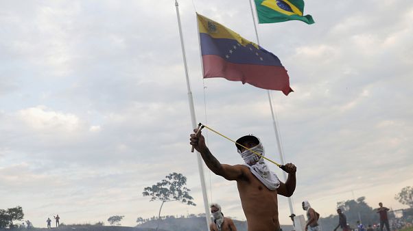 Venezuela: Soldiers desert as Guaidó prepares to meet Mike Pence Venezuela: Soldiers desert as Guaidó prepares to meet Mike Pence