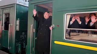 Kim Jong-Un a caminho da cimeira do Vietname