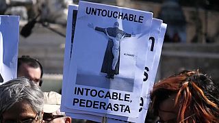 Pédophilie : le pape prend des mesures qui déçoivent les victimes