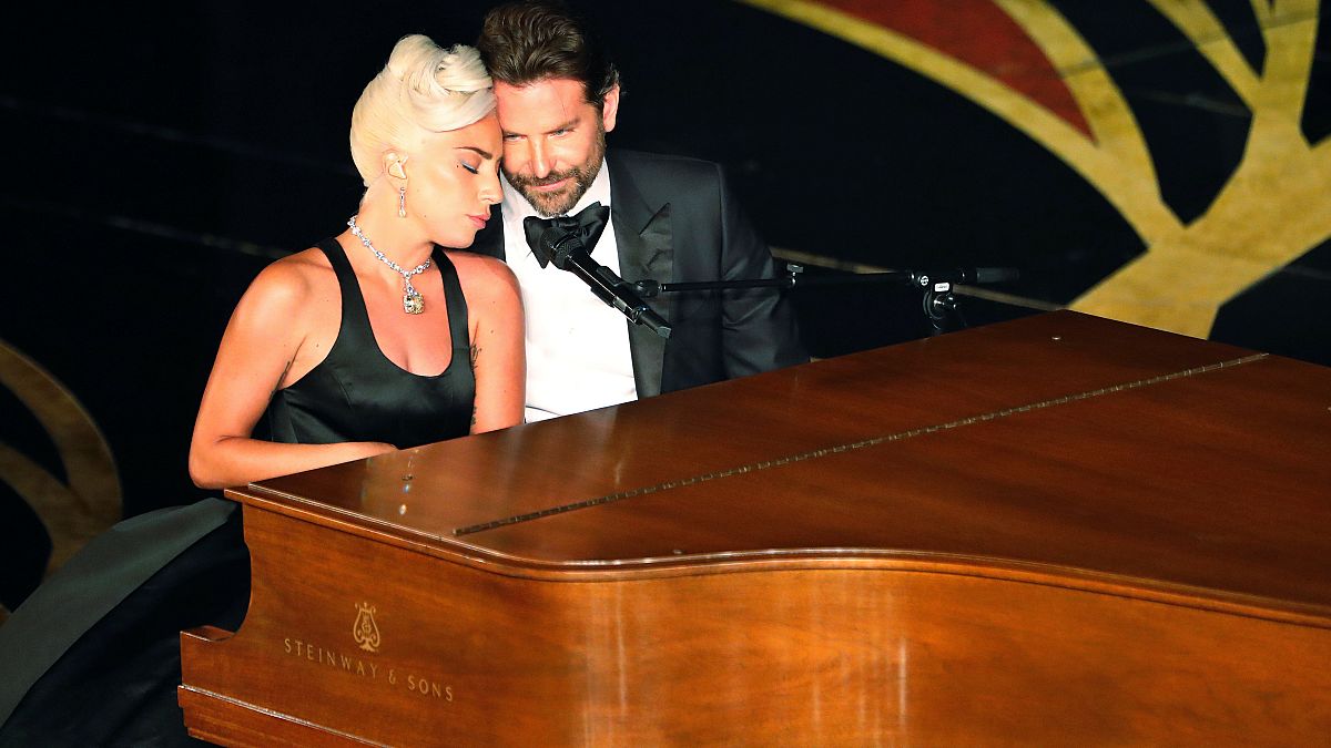 Lady Gaga y Bradley Cooper emocionan con su actuación en los Óscar