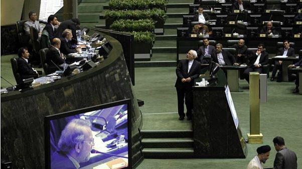 نامه نمایندگان به روحانی برای رد استعفای ظریف نامه نمایندگان به روحانی برای رد استعفای ظریف