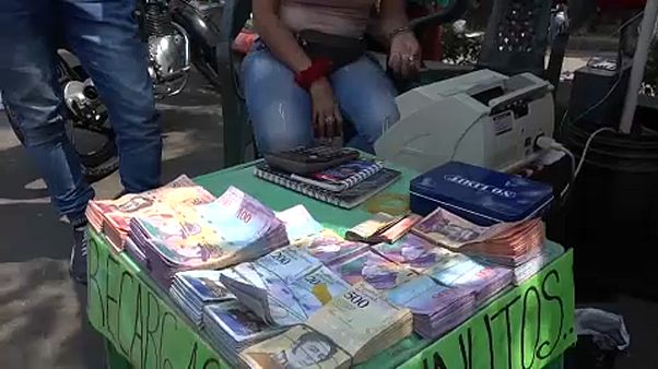 A dura vida dos venezuelanos em tempos de hiperinflação A dura vida dos venezuelanos em tempos de hiperinflação
