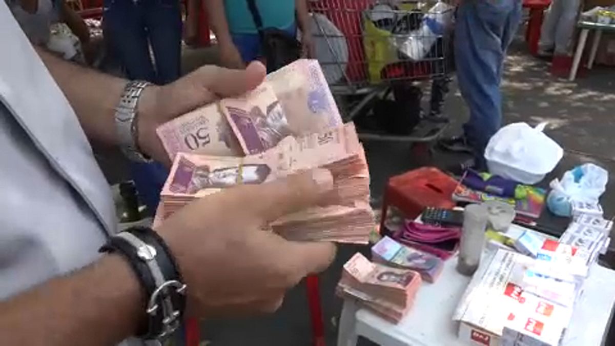 Tízezrek járnak Kolumbiába vásárolni Venezuelából