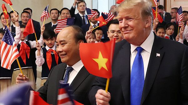 Trump trifft vietnamesischen Präsidenten - Luftfahrt-Verträge unterzeichnet Trump trifft vietnamesischen Präsidenten - Luftfahrt-Verträge unterzeichnet