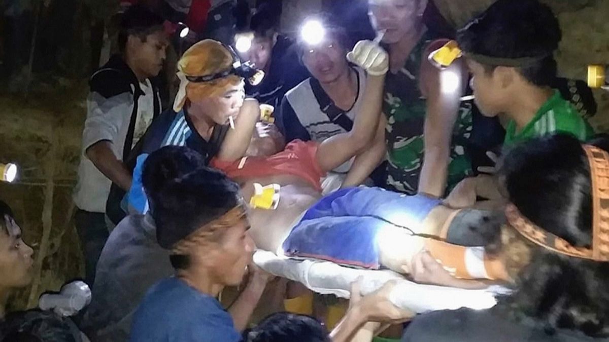 انهيار منجم ذهب في إندونيسيا يسفر عن مقتل 3 وإصابة 60 شخصاً