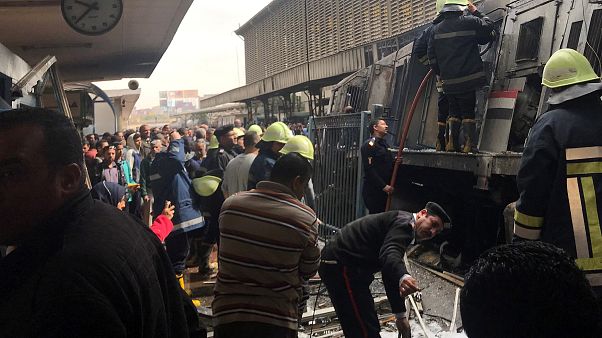 عشرات القتلى والمصابين جراء حريق ضخم في محطة رمسيس في القاهرة عشرات القتلى والمصابين جراء حريق ضخم في محطة رمسيس في القاهرة