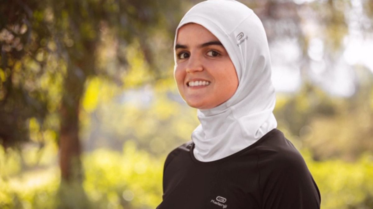 Decathlon renonce à commercialiser en France son "hijab" de sport