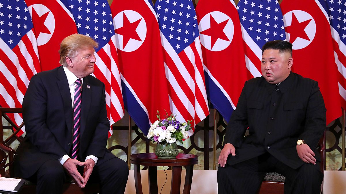 Kim und Trump: Handschlag und warme Worte