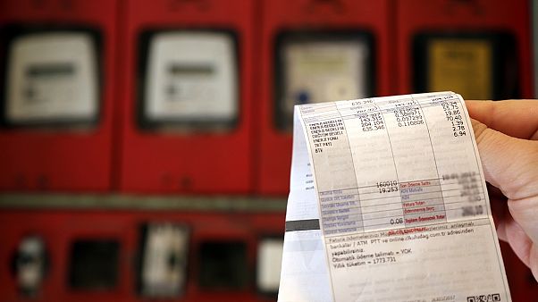 2 milyon 22 bin aileye elektrik desteği: Resmi gazetede yayımlandı, ne zaman yürürlüğe giriyor? 2 milyon 22 bin aileye elektrik desteği: Resmi gazetede yayımlandı, ne zaman yürürlüğe giriyor?
